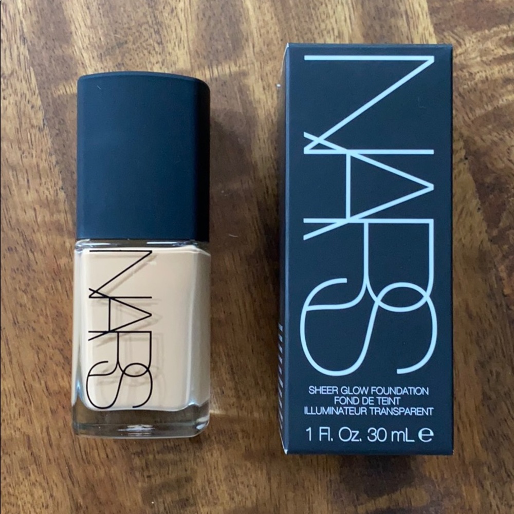 NARS sheer glow foundation